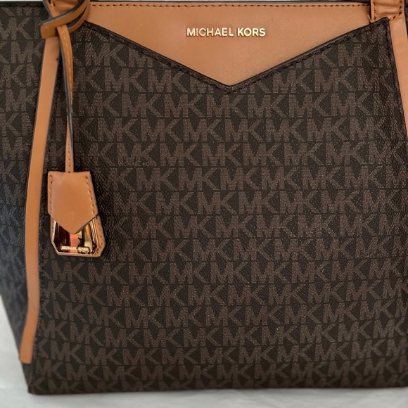 Like new Michael Kors bag - Picture 3 of 11